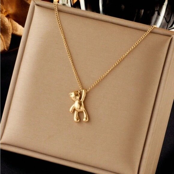 Delicate 18k Gold Plated Teddy Bear Necklace Stainless Steel - Picture 2 of 5
